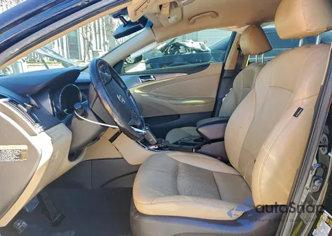 2013 Hyundai Sonata Hybrid z USA, uszkodzony, nr VIN KMHEC4A4XDA093644